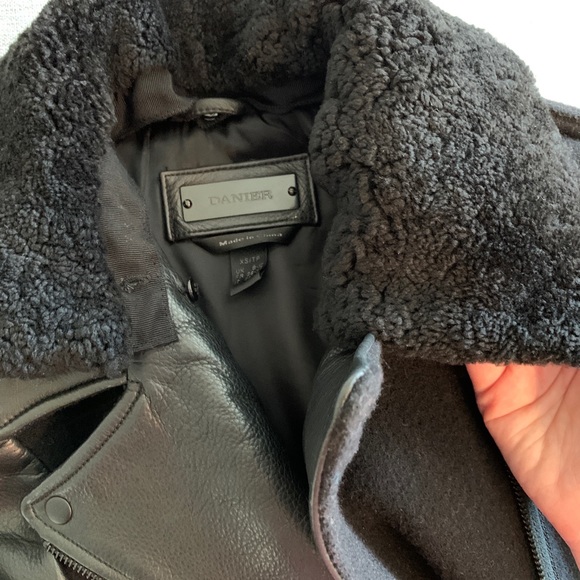 XS❣️Danier leather wool short coat with detachable fur collar - Picture 8 of 11